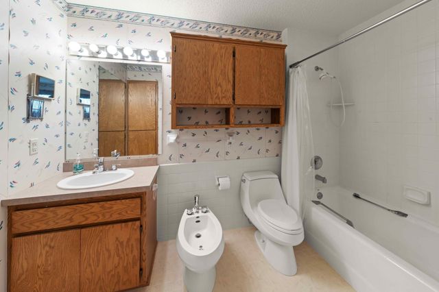 4 Ridge Road B, Circle Pines, MN 55014