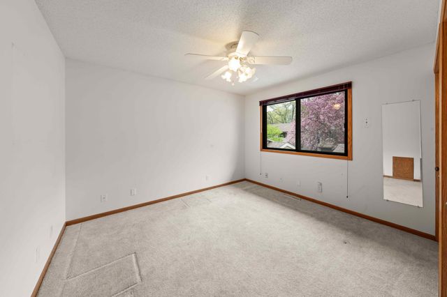 4 Ridge Road B, Circle Pines, MN 55014