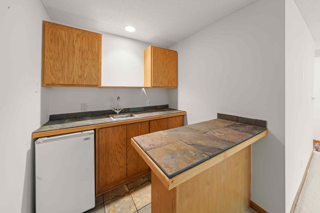 4 Ridge Road B, Circle Pines, MN 55014