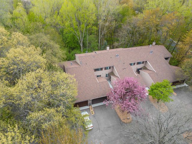 4 Ridge Road B, Circle Pines, MN 55014