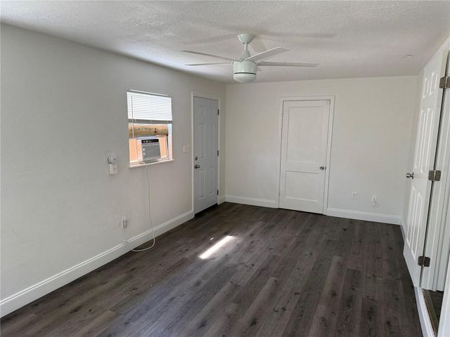 4621 17TH AVENUE S, St Petersburg, FL 33711