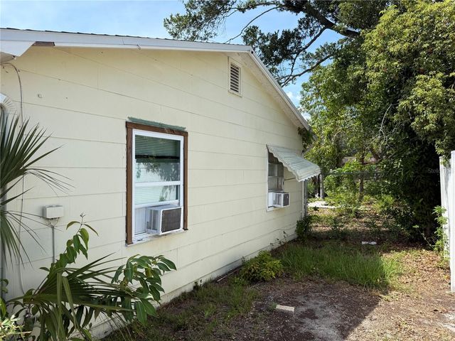 4621 17TH AVENUE S, St Petersburg, FL 33711