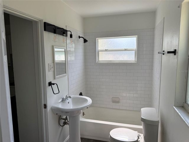 4621 17TH AVENUE S, St Petersburg, FL 33711