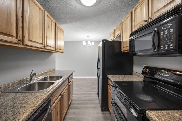 12816 Nicollet Avenue 102, Burnsville, MN 55337