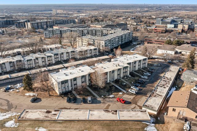 12816 Nicollet Avenue 102, Burnsville, MN 55337