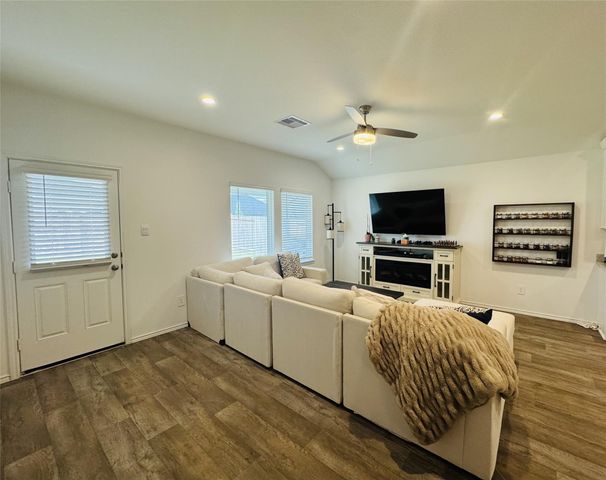 31726 Sutton Meadows Lane, Fulshear, TX 77441
