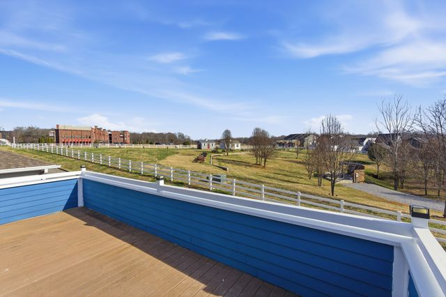 315 Augusta Ave, Pleasant View, TN 37146