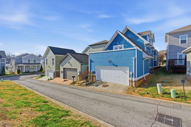 315 Augusta Ave, Pleasant View, TN 37146