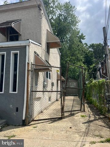 2070 E HAINES ST, Philadelphia, PA 19138