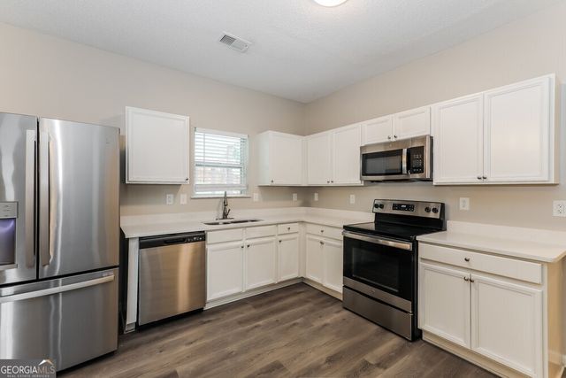 2009 Farm Hill Court, Stockbridge, GA 30281