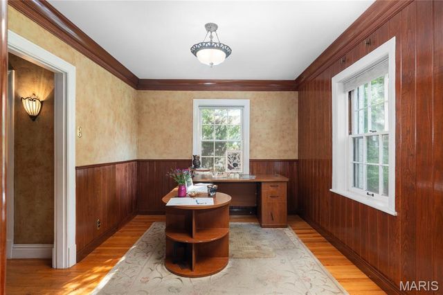 150 W Glenwood Lane, Kirkwood, MO 63122