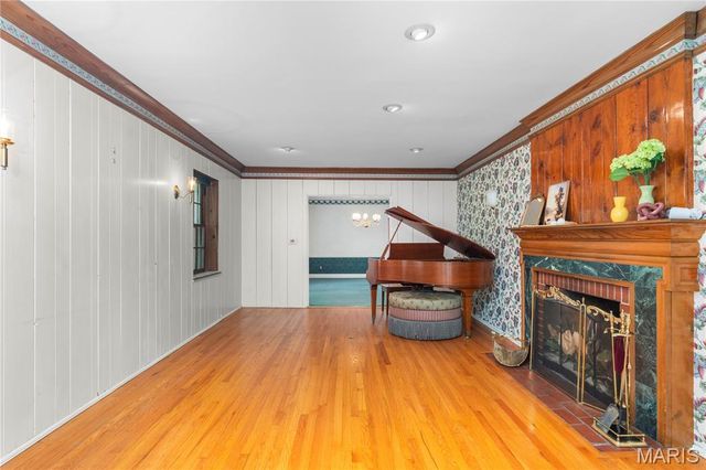 150 W Glenwood Lane, Kirkwood, MO 63122