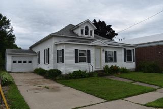 207 W Main Street, Riceville, IA 50466