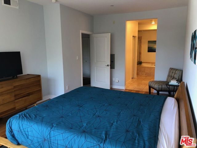7100 Playa Vista Drive 103, Los Angeles, CA 90094