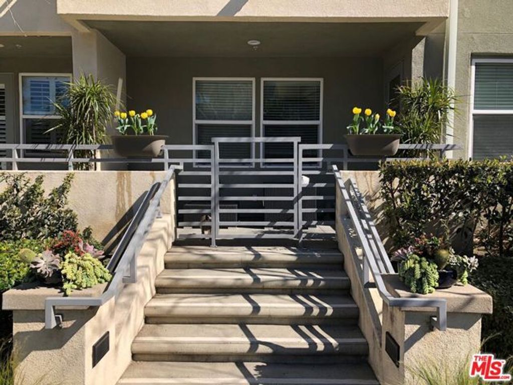 7100 Playa Vista Drive 103, Los Angeles, CA 90094