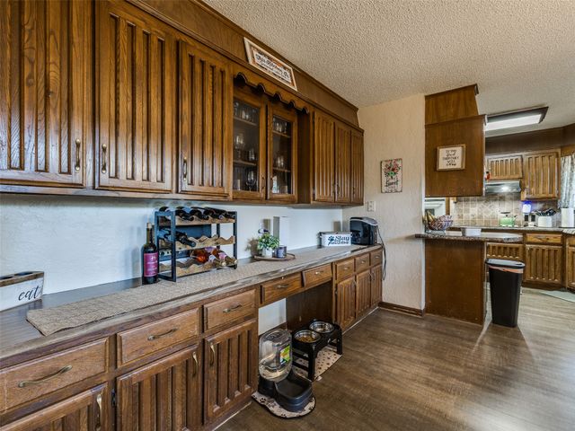 326 Spruce Court, Sand Springs, OK 74063