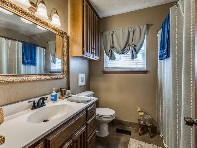 326 Spruce Court, Sand Springs, OK 74063