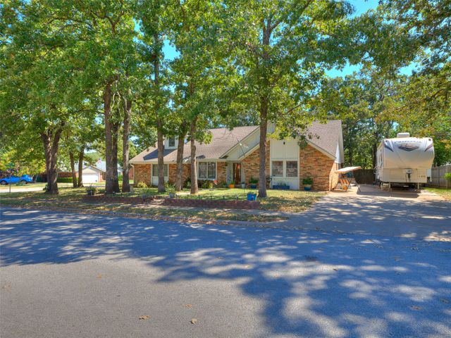 326 Spruce Court, Sand Springs, OK 74063