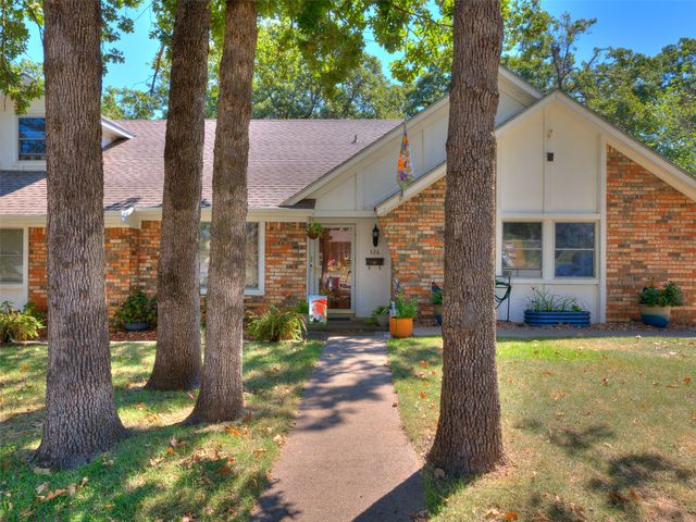326 Spruce Court, Sand Springs, OK 74063