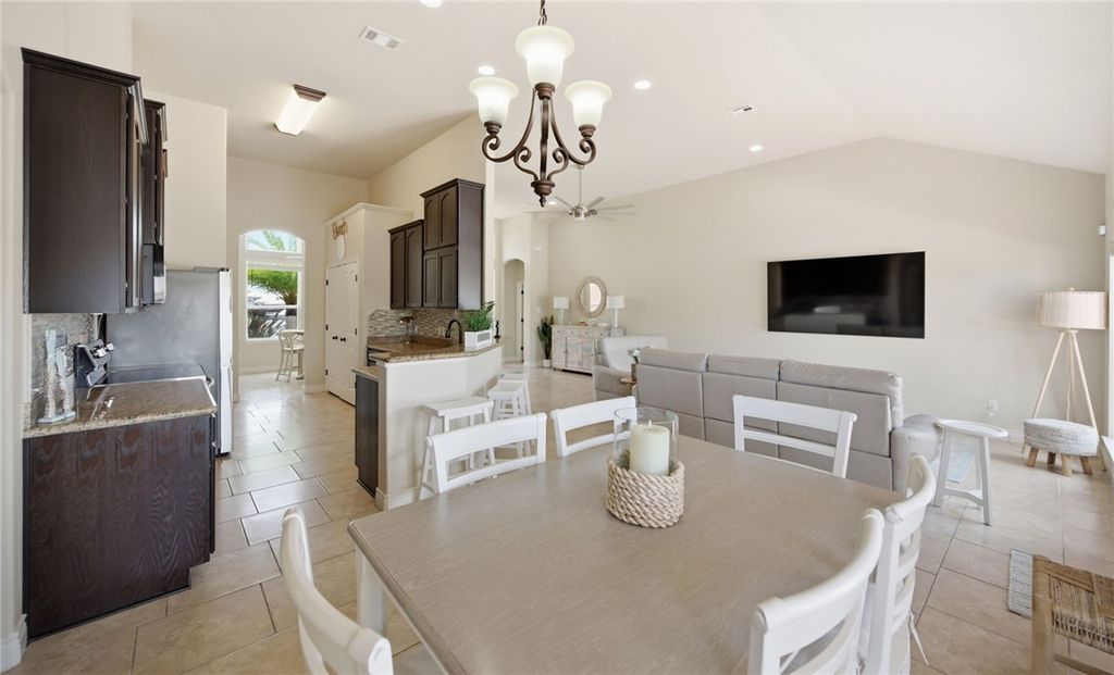 13838 Captain Kidd Dr, Corpus Christi, TX 78418 — photo 5