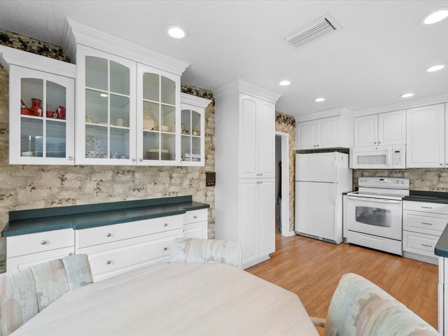 10671 ANDREW LANE, Seminole, FL 33777