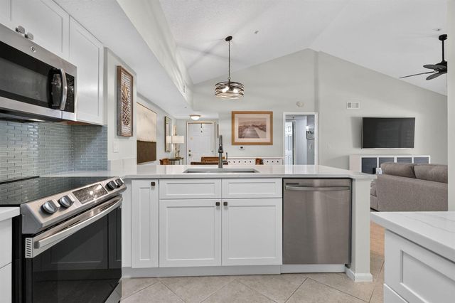236 Village Boulevard 1202, Tequesta, FL 33469