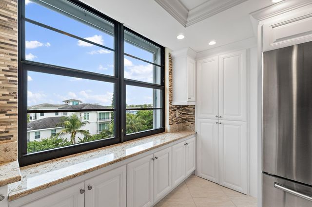 911 Ocean Drive 506, Juno Beach, FL 33408