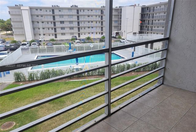 14140 SW 84th St 301-H, Miami, FL 33183