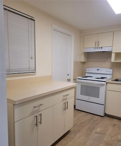 14140 SW 84th St 301-H, Miami, FL 33183