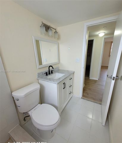 14140 SW 84th St 301-H, Miami, FL 33183