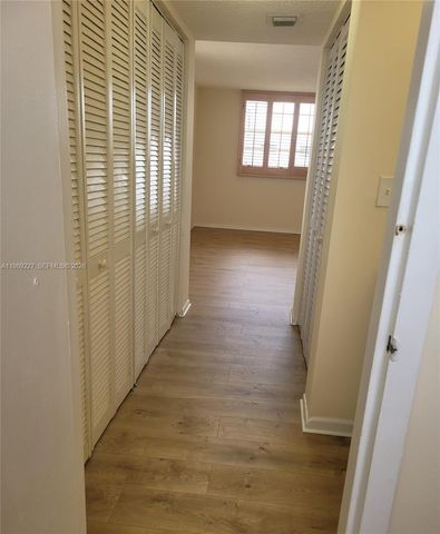 14140 SW 84th St 301-H, Miami, FL 33183