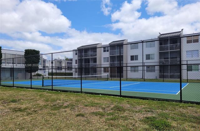 14140 SW 84th St 301-H, Miami, FL 33183