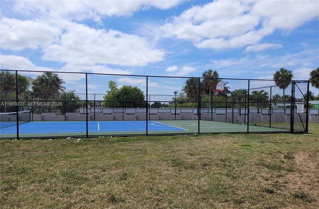 14140 SW 84th St 301-H, Miami, FL 33183