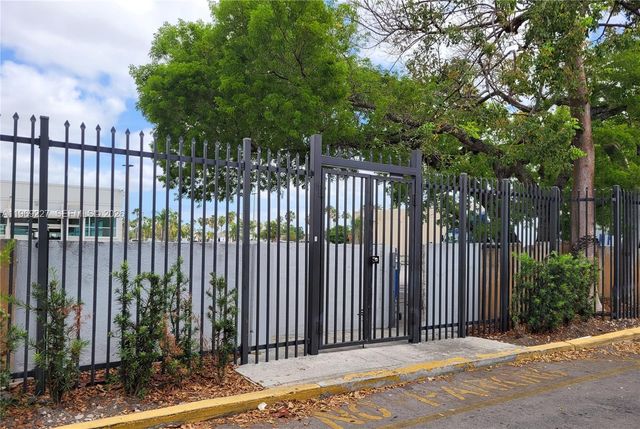 14140 SW 84th St 301-H, Miami, FL 33183