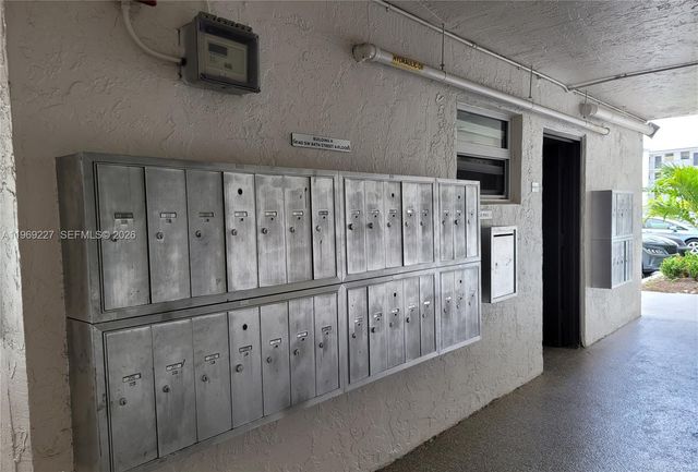 14140 SW 84th St 301-H, Miami, FL 33183