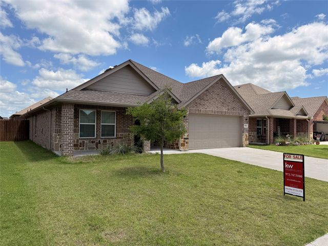 704 Hardaway Drive, Greenville, TX 75402