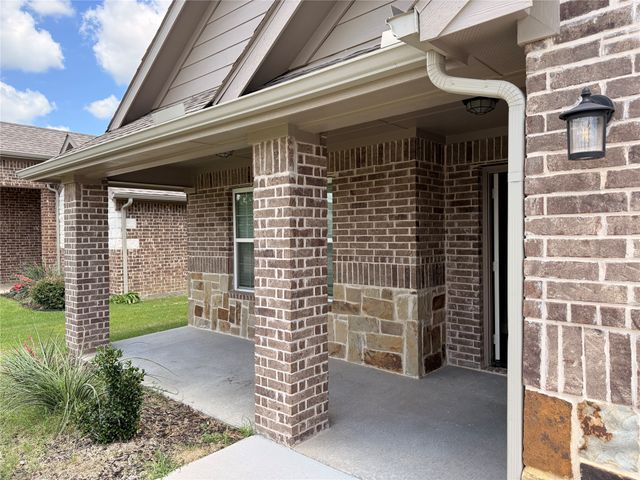 704 Hardaway Drive, Greenville, TX 75402