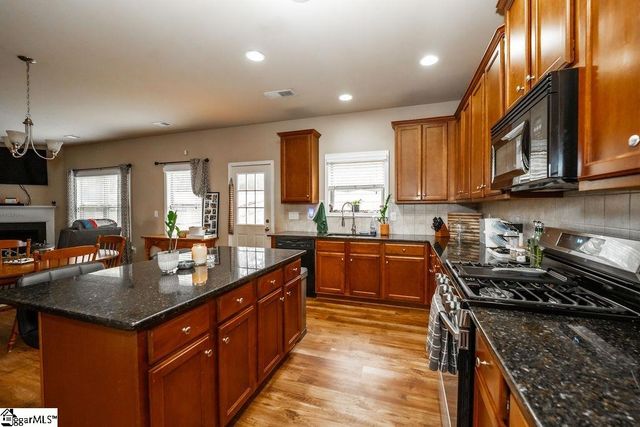 220 Dellwood Drive, Spartanburg, SC 29301