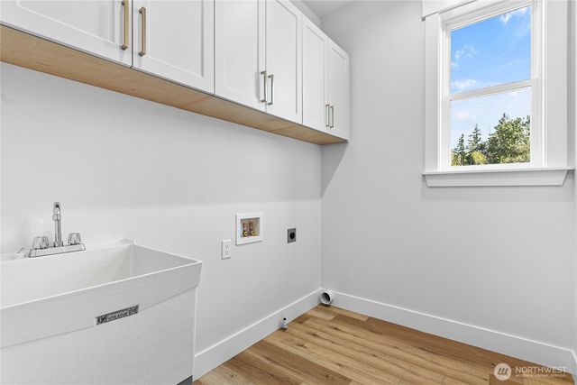 2832 Hazelwood Drive, Blaine, WA 98230