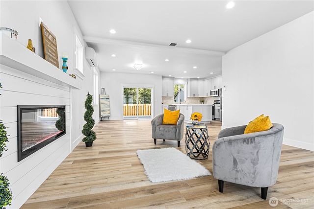 2832 Hazelwood Drive, Blaine, WA 98230