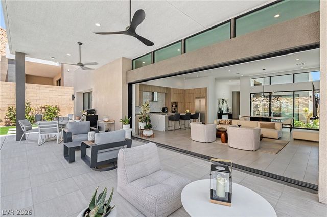 21 Sand Star Lane, Henderson, NV 89011