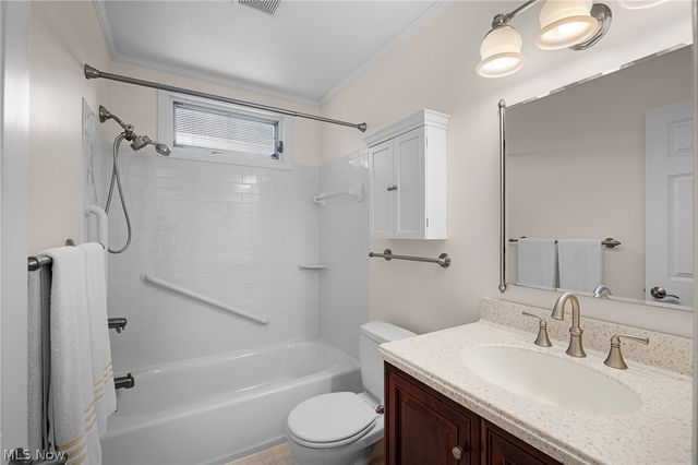 10614 Jones Road, Litchfield, OH 44253