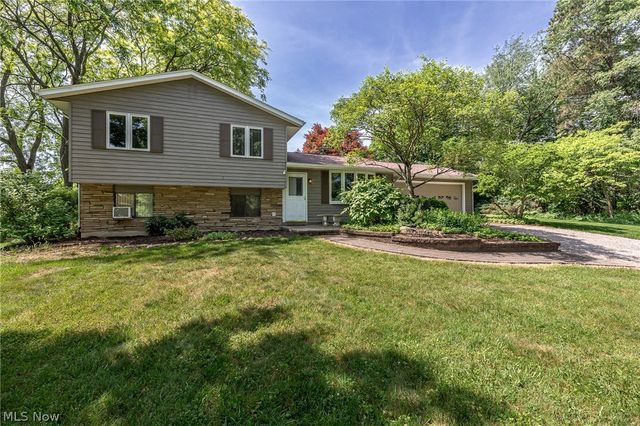 10614 Jones Road, Litchfield, OH 44253