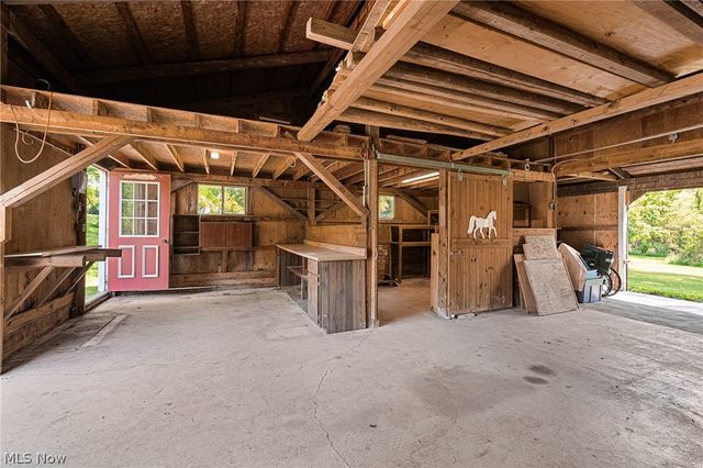 10614 Jones Road, Litchfield, OH 44253