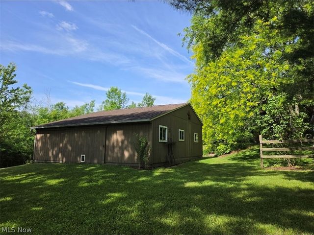 10614 Jones Road, Litchfield, OH 44253