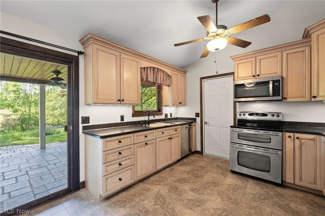 10614 Jones Road, Litchfield, OH 44253