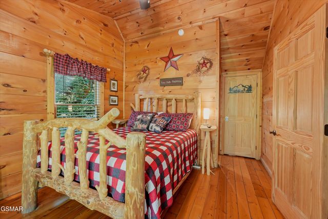 1605 Silver Poplar Lane, Sevierville, TN 37876
