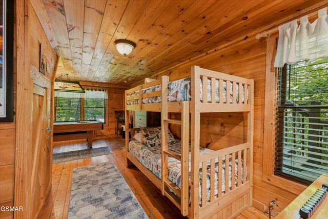 1605 Silver Poplar Lane, Sevierville, TN 37876