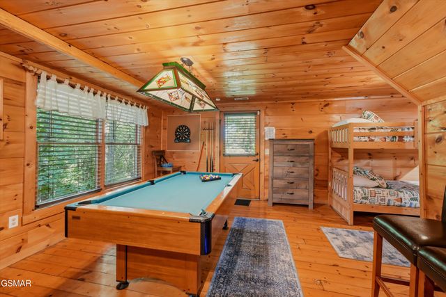 1605 Silver Poplar Lane, Sevierville, TN 37876
