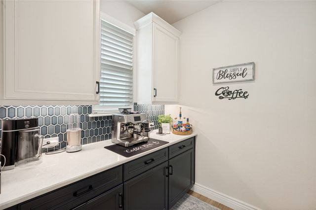 12620 Lockhart Drive, Denton, TX 76207